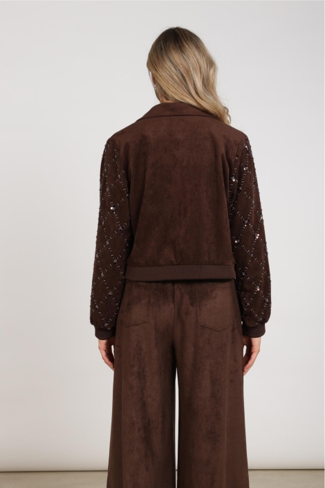 Nukus bruine dames jas | Model achteraanzicht