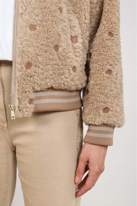 Nukus zand dames jas | Close up