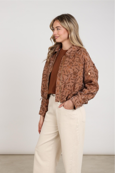 Nukus camel dames jas | Model zijaanzicht