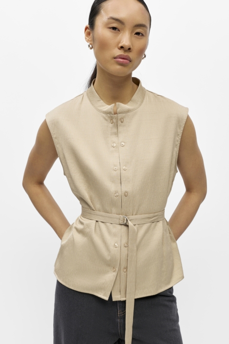 Object zand dames gilet | Model vooraanzicht
