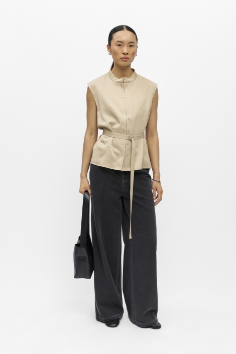 Object zand dames gilet | Model