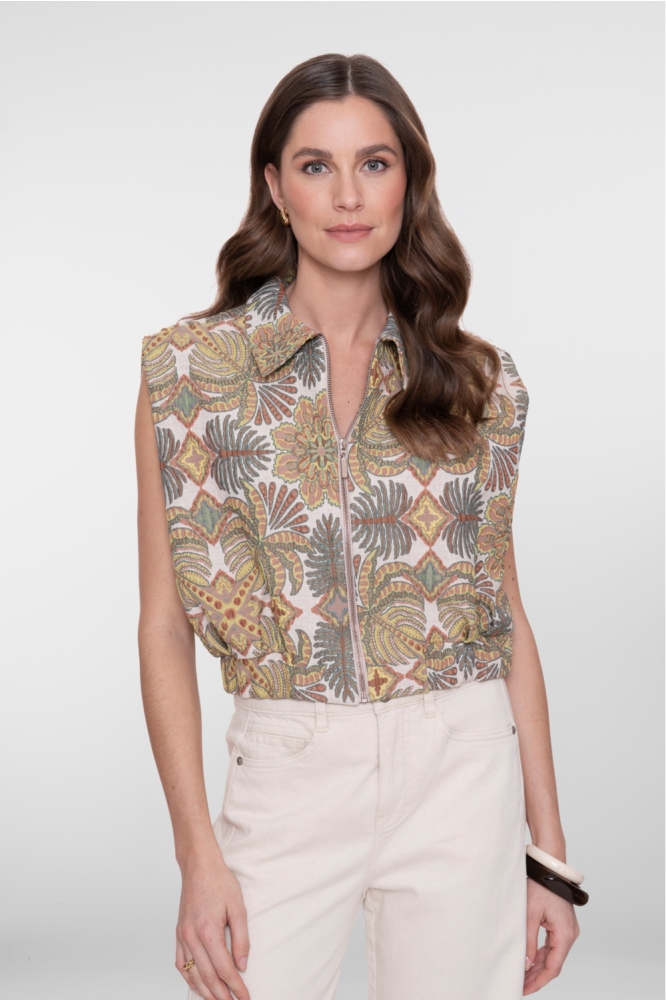 Geisha beige dames gilet | Model vooraanzicht