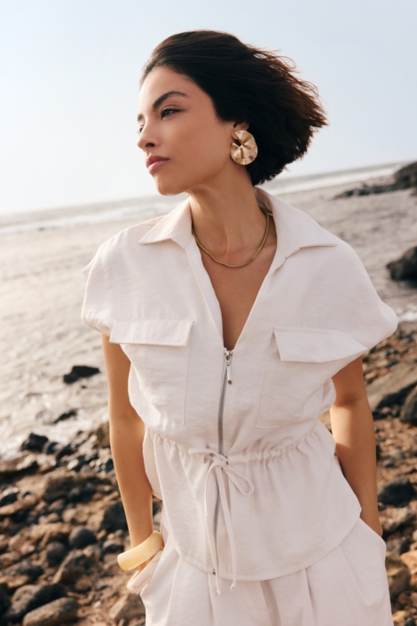 LolaLiza witte dames gilet | Sfeerbeeld, In situatie