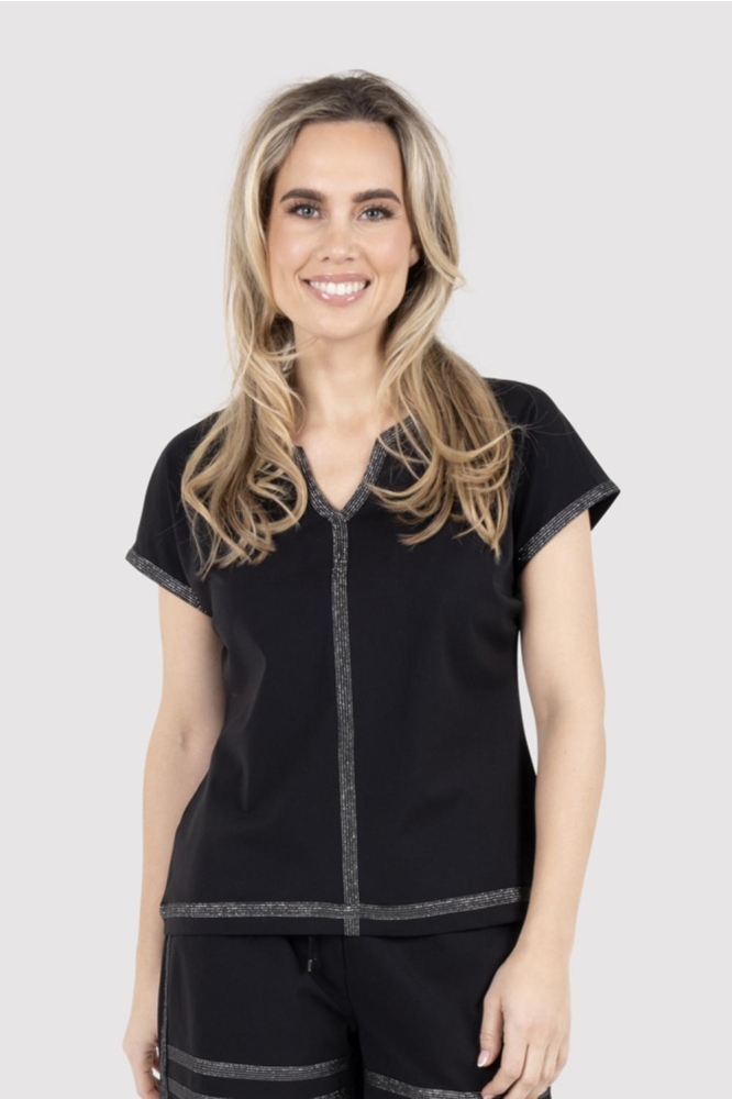 Zoso zwarte dames t-shirt | Model vooraanzicht