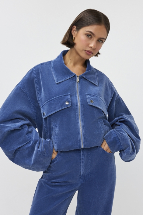 Studio Amaya blauwe dames jas | Model vooraanzicht