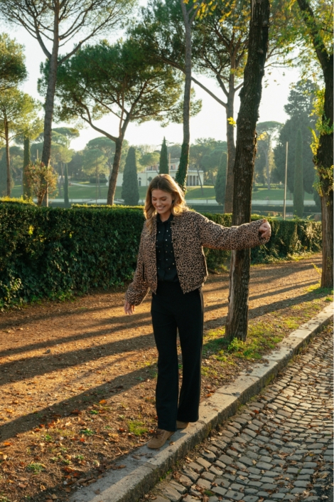 C&S The Label bruine dames jas | Sfeerbeeld, In situatie