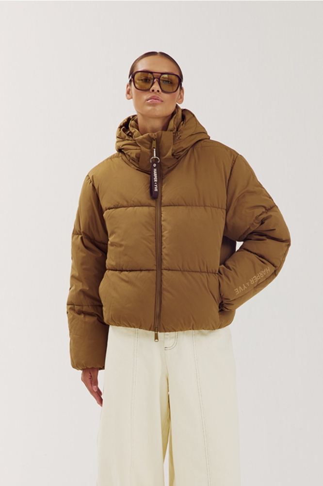 Harper & Yve groene dames jas | Model vooraanzicht