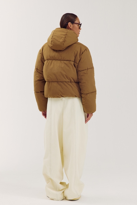 Harper & Yve groene dames jas | Model achteraanzicht