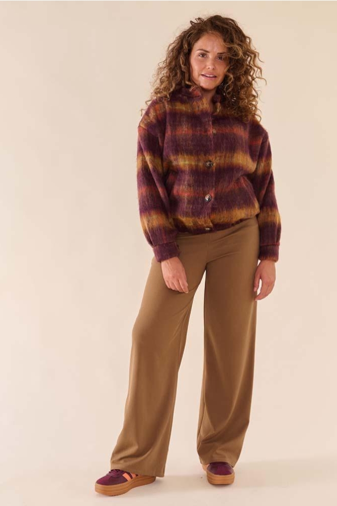FOS Amsterdam bruine dames jas | Model
