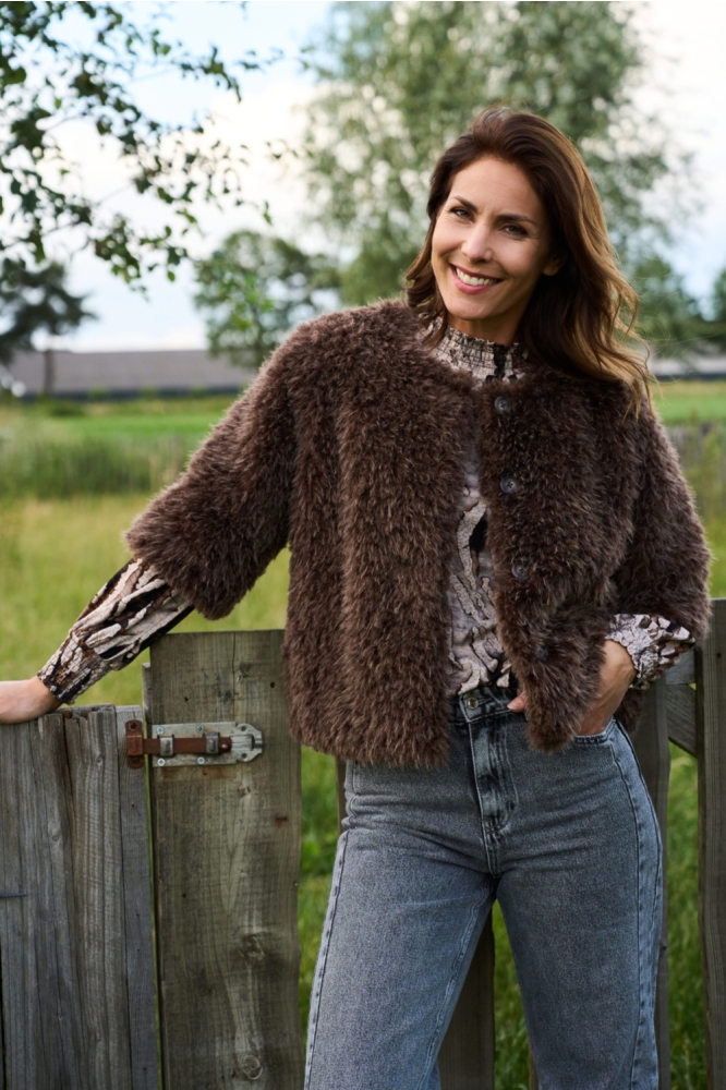 NED bruine dames vest | Sfeerbeeld, In situatie