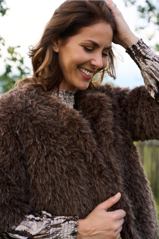 NED bruine dames vest | Sfeerbeeld, In situatie