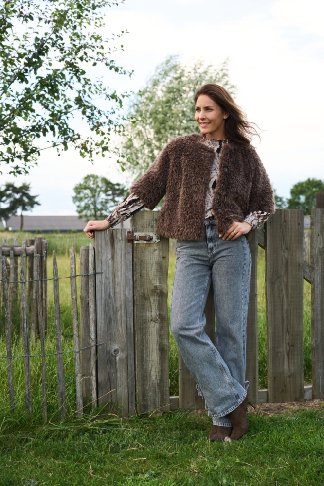 NED bruine dames vest | Sfeerbeeld, In situatie