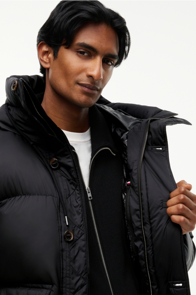 Tommy Jeans zwarte heren jas | Kleurstaal