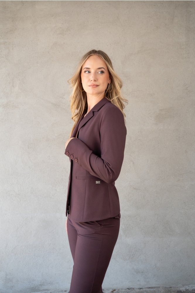 TQ Amsterdam bordeaux dames blazer | Model zijaanzicht
