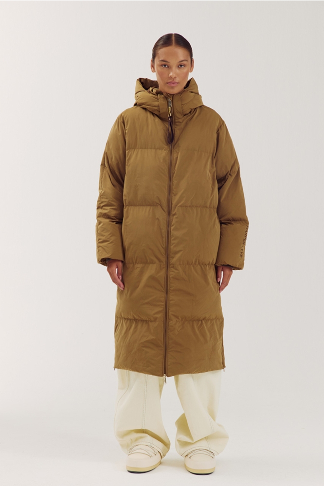 Harper & Yve groene dames jas | Model vooraanzicht