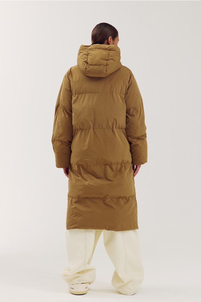 Harper & Yve groene dames jas | Model achteraanzicht