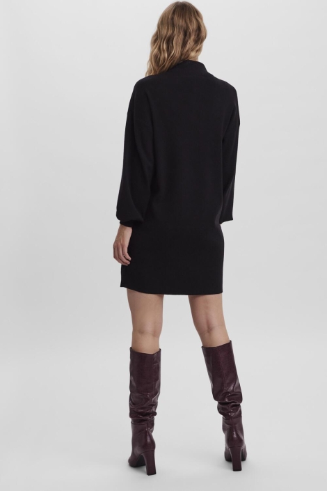 Vero Moda zwarte dames jurk | Model achteraanzicht