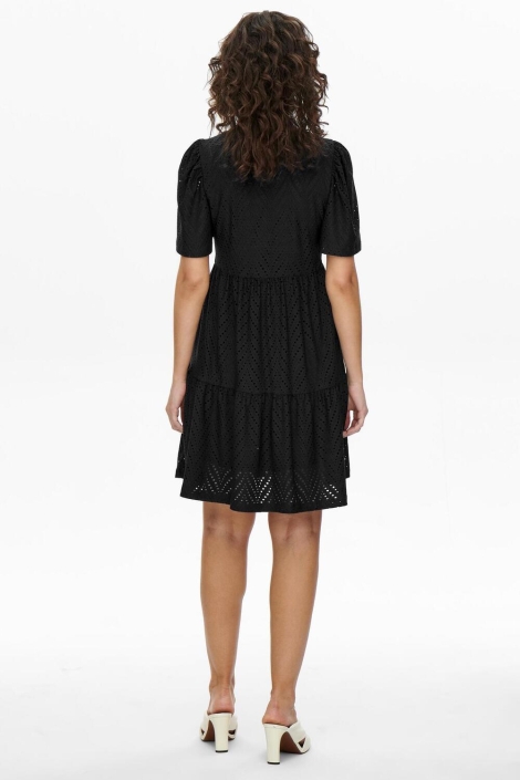 Jacqueline de Yong zwarte dames jurk | Model achteraanzicht