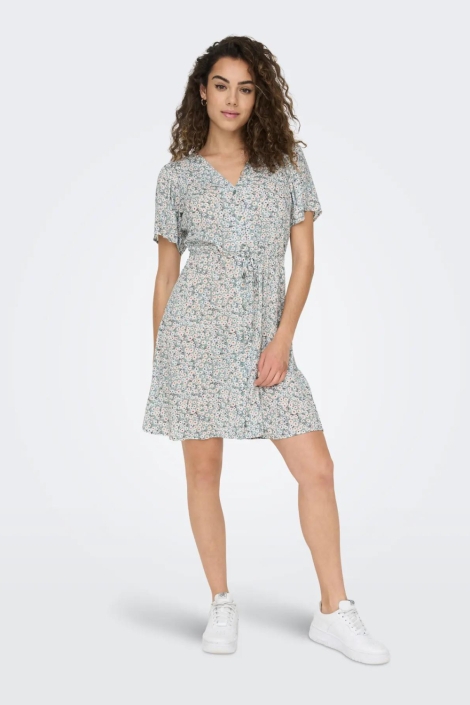 Only groene dames jurk | Model vooraanzicht