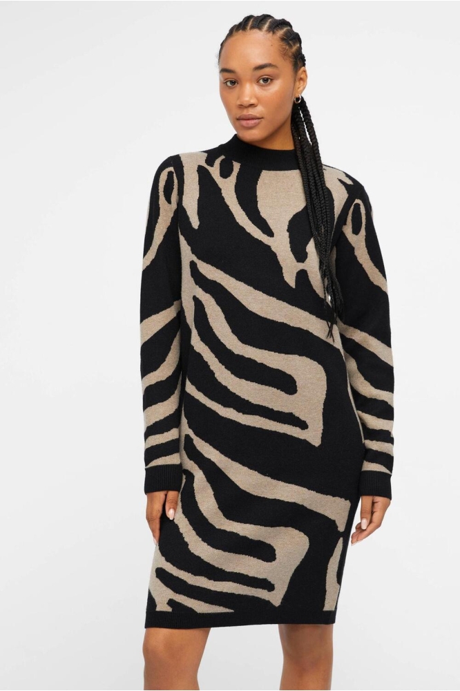 Object zwarte dames jurk | Model vooraanzicht