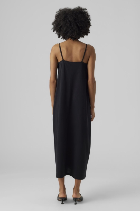 Vero Moda zwarte dames jurk | Model achteraanzicht