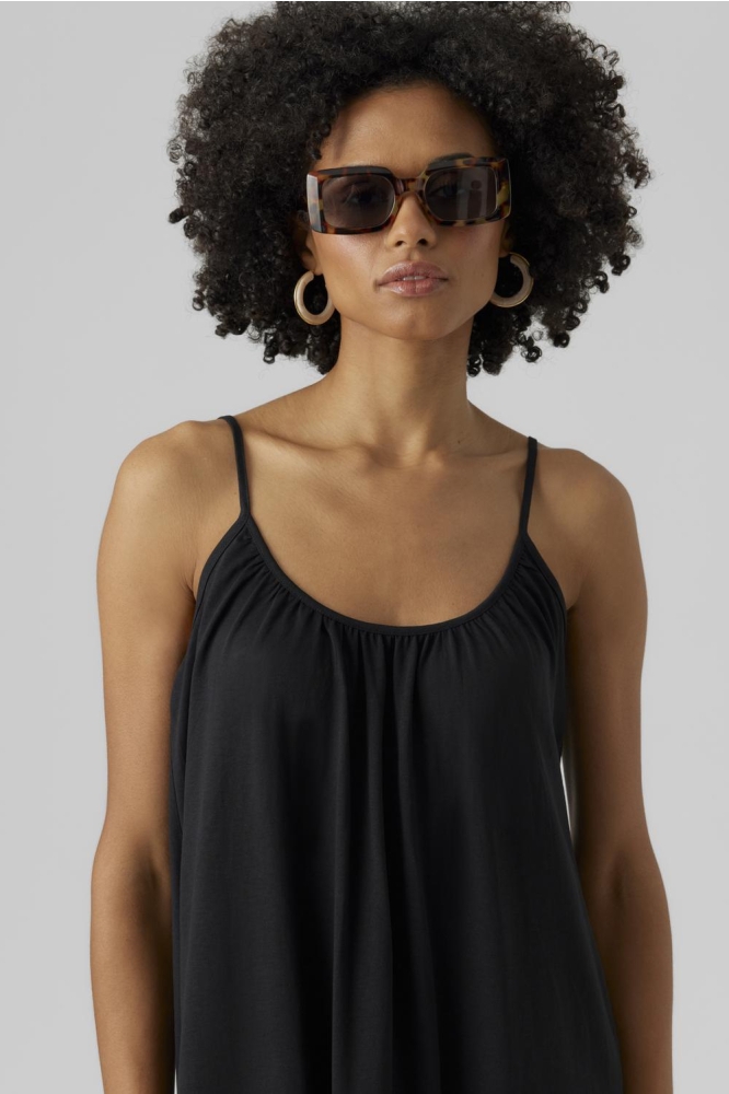 Vero Moda zwarte dames jurk | Close up