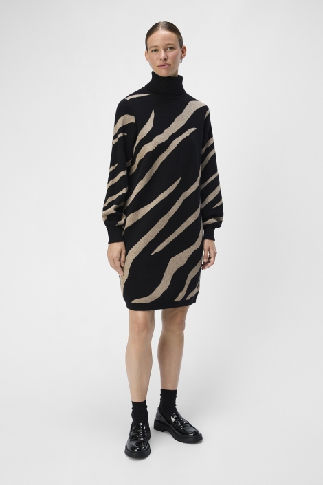 Object zwarte dames jurk | Model vooraanzicht