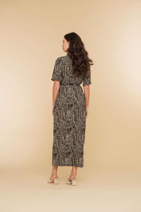 Geisha beige dames jurk | Model achteraanzicht