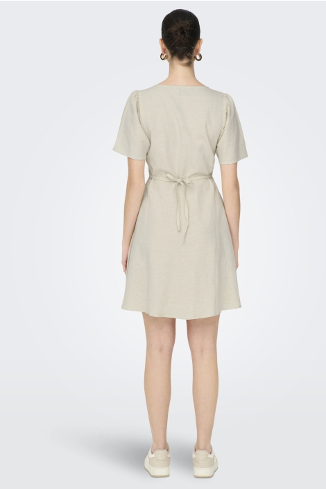 Only beige dames jurk | Model achteraanzicht