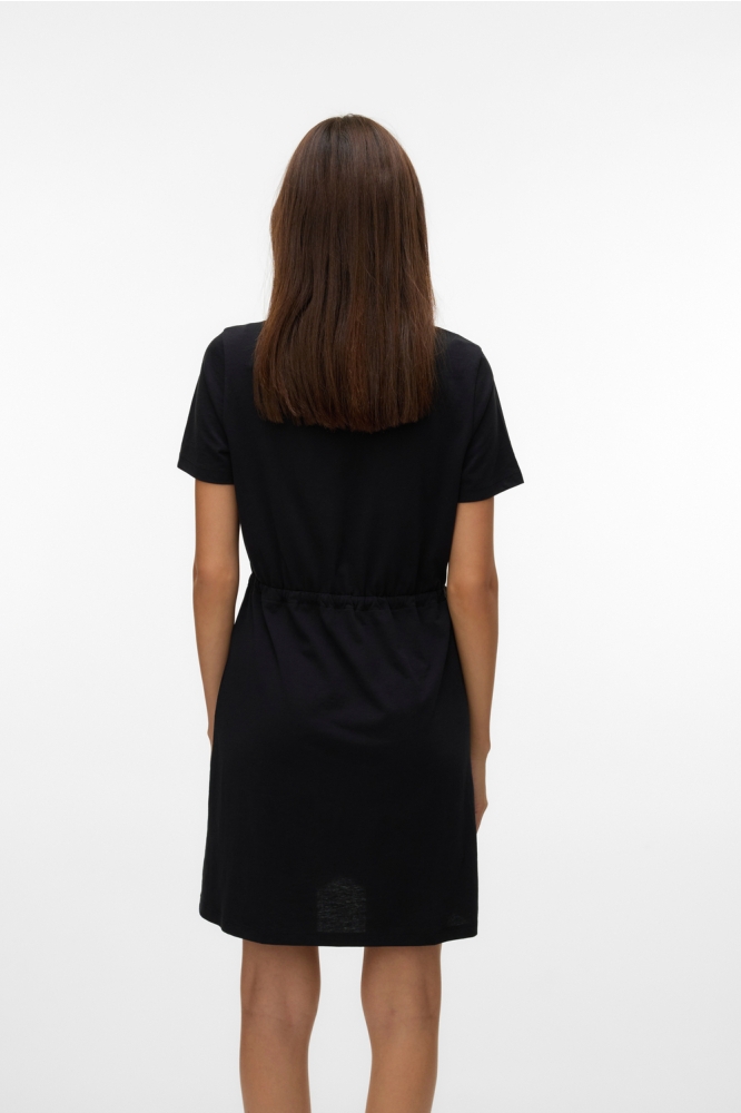 Vero Moda zwarte dames jurk | Model achteraanzicht