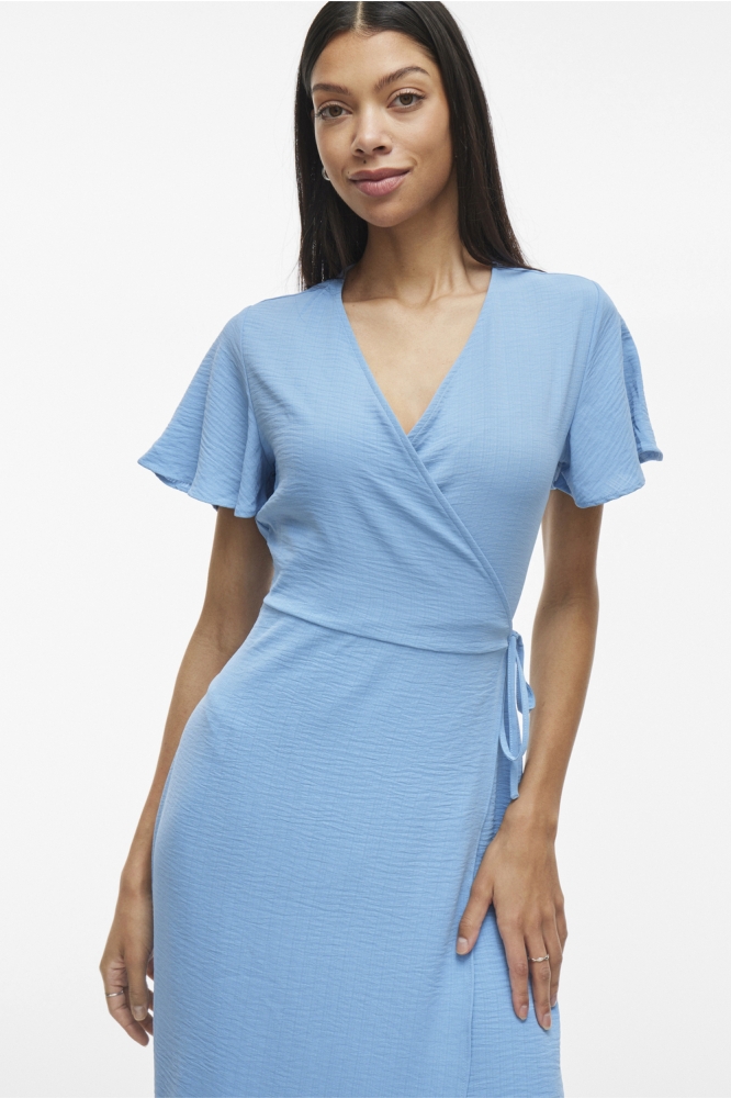 Vila blauwe dames jurk | Model vooraanzicht