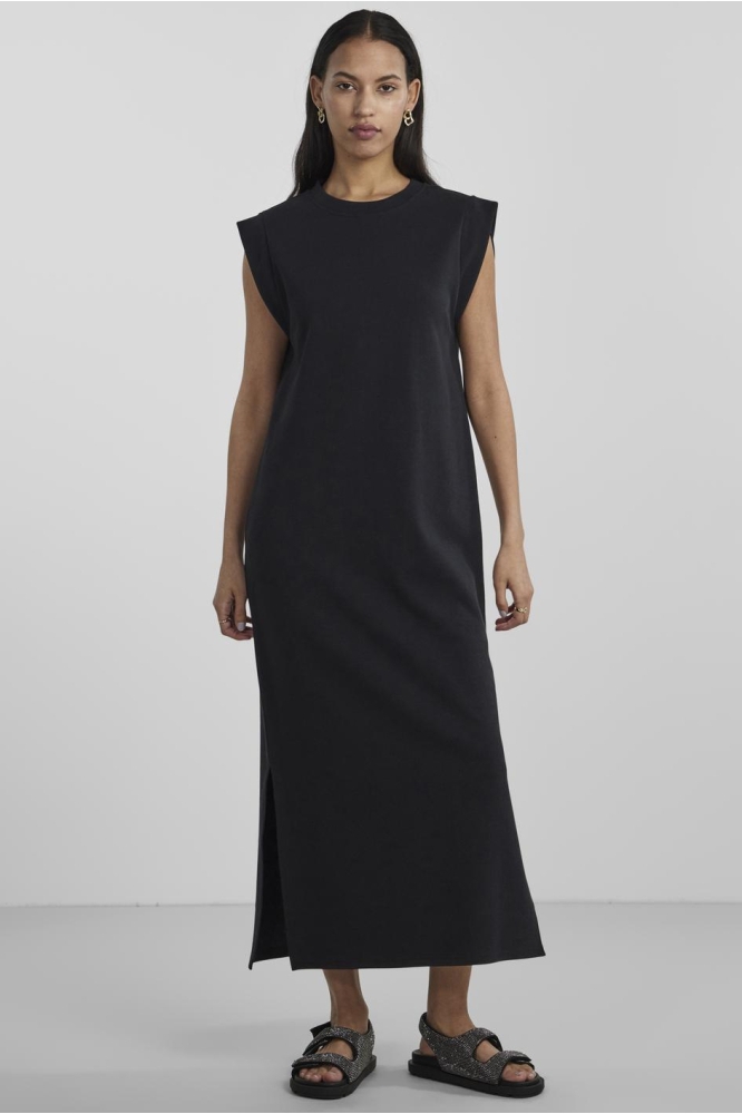 Pieces zwarte dames jurk | Model vooraanzicht