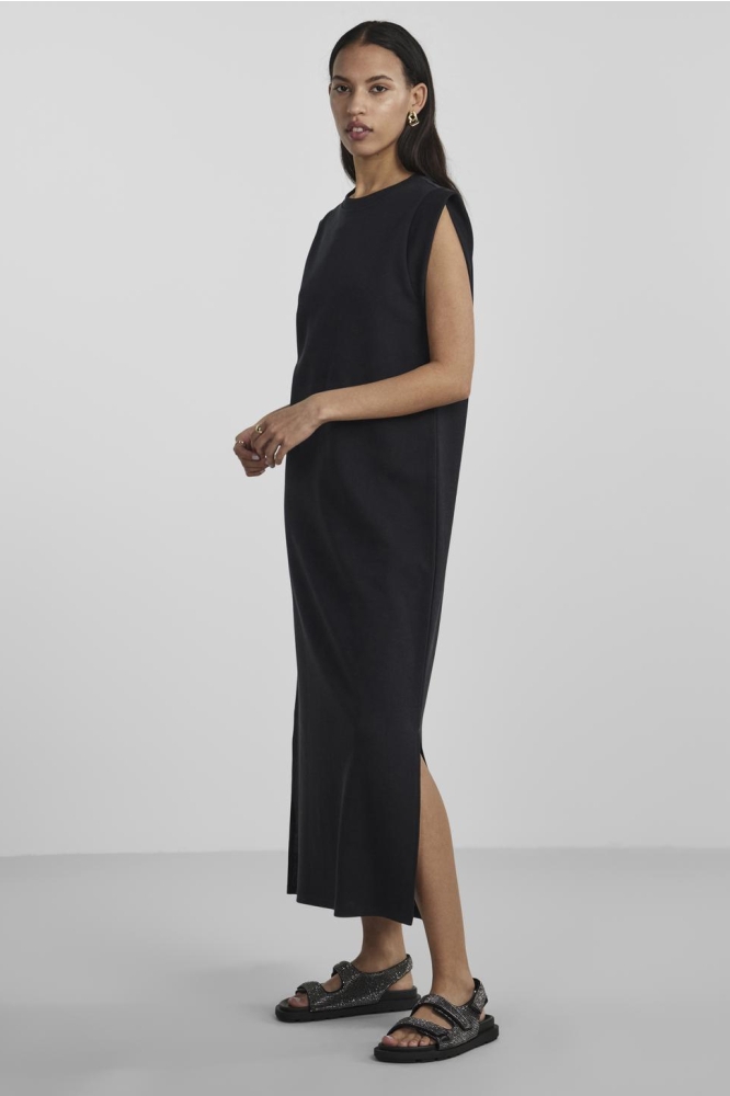 Pieces zwarte dames jurk | Model zijaanzicht