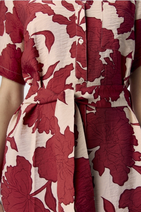 Object rode dames jurk | Close up