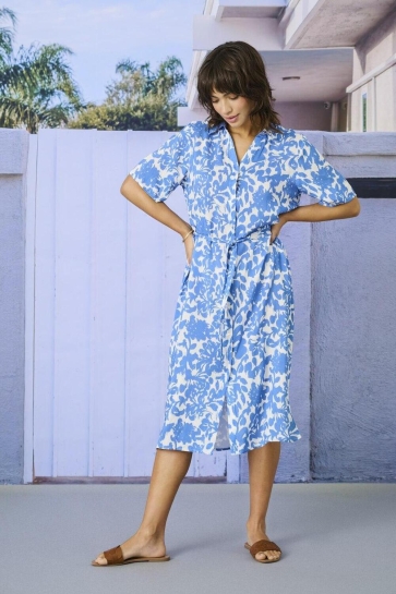 Only ONLYASMIN S/S SHIRT DRESS WVN 15357241 Cloud Dancer/TANIA FLOWER