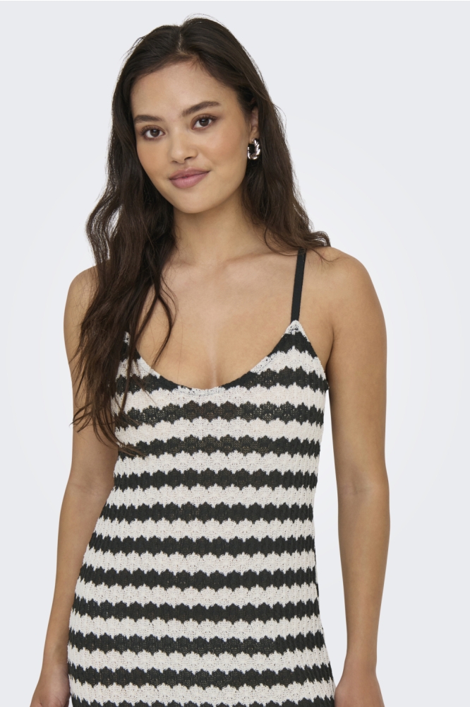 Only zwarte dames jurk | Close up