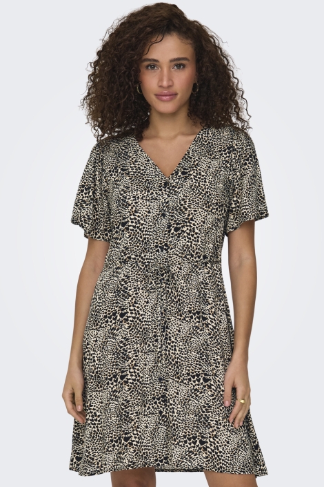 Only beige dames jurk | Model vooraanzicht