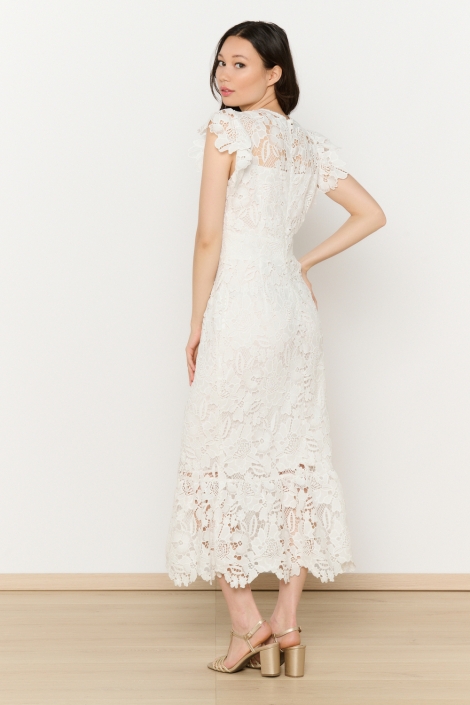 LolaLiza witte dames jurk | Model achteraanzicht