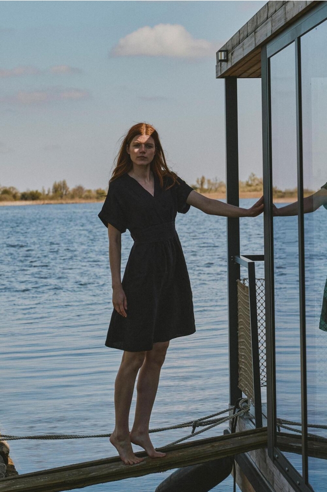 Zusss zwarte dames jurk | Sfeerbeeld, In situatie