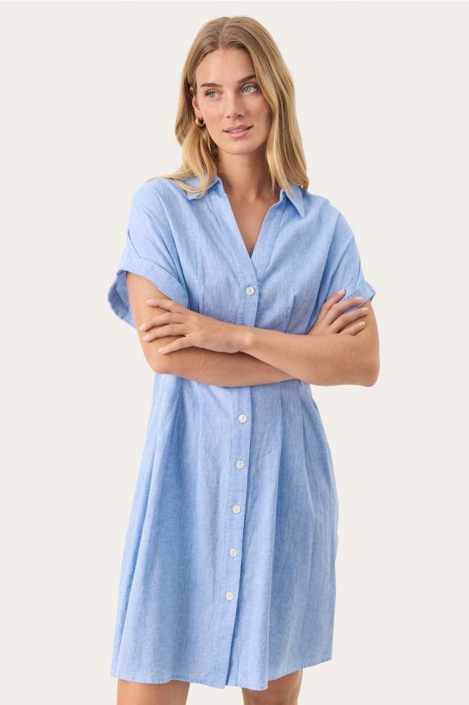Part Two blauwe dames jurk | Model vooraanzicht