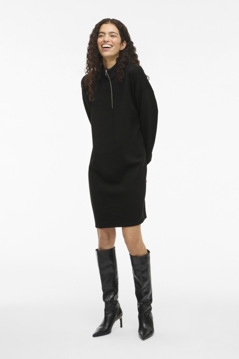 Vila zwarte dames jurk | Model vooraanzicht