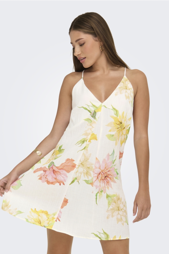 Only witte dames jurk | Model vooraanzicht