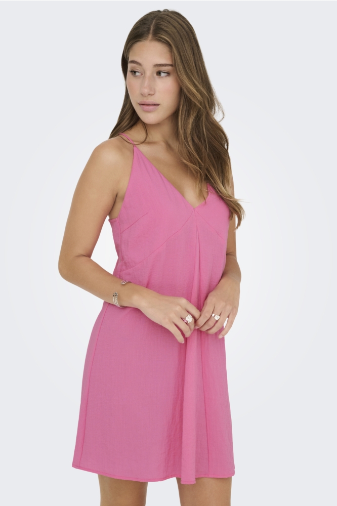 Only roze dames jurk | Model vooraanzicht