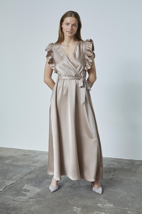 SisterS point camel dames jurk | Model vooraanzicht