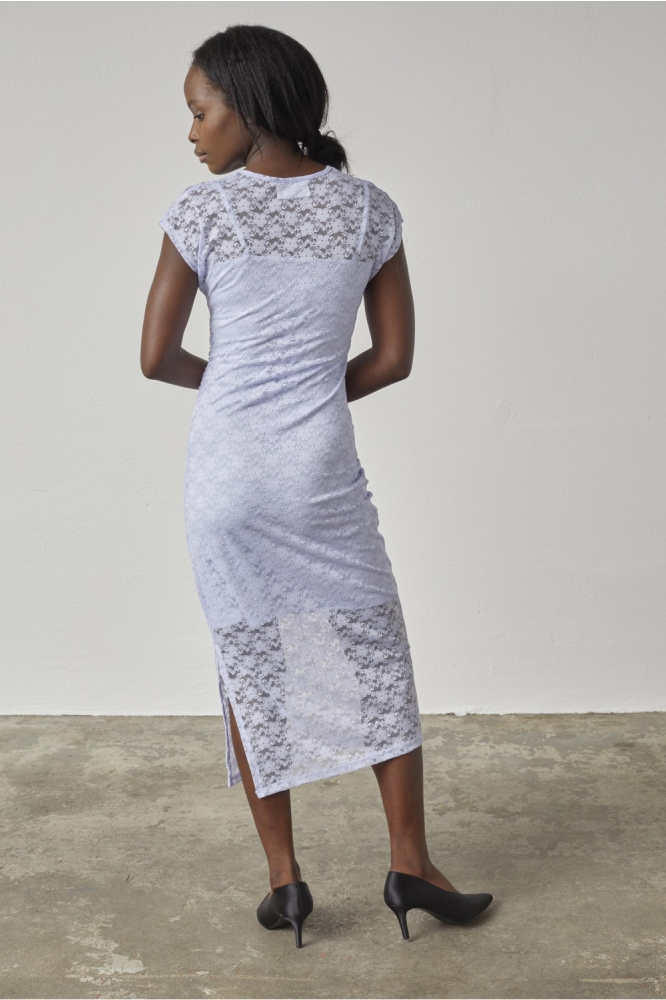 SisterS point paarse dames jurk | Model achteraanzicht