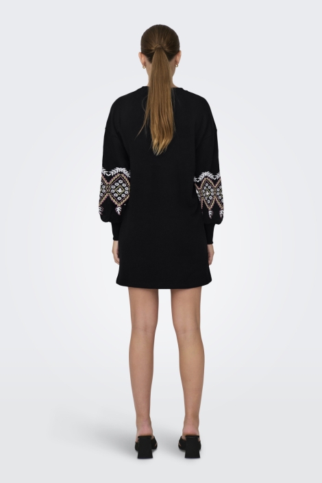 Only zwarte dames jurk | Model achteraanzicht