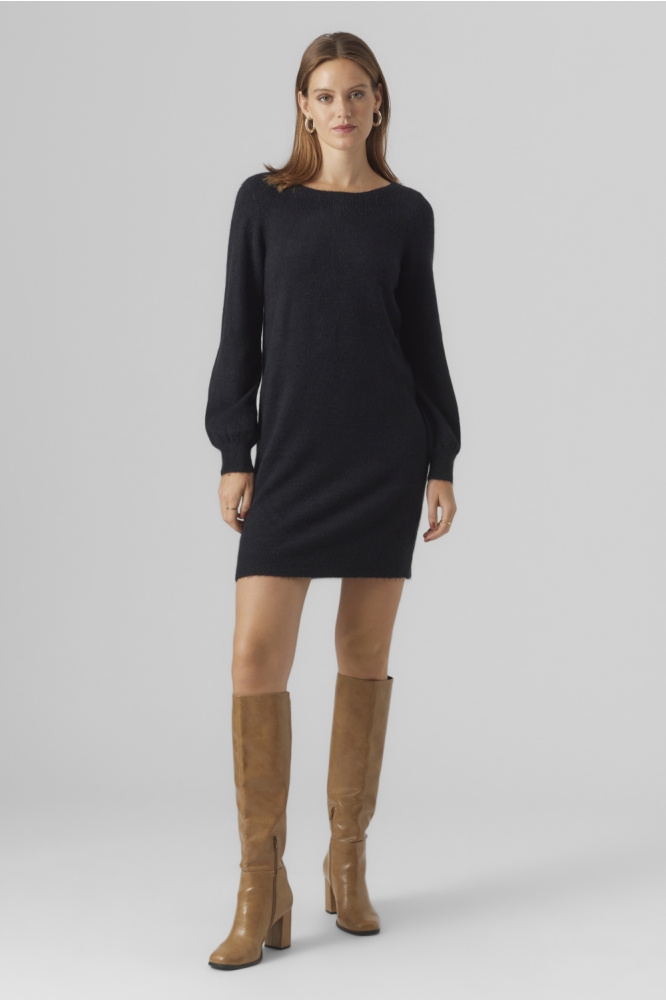 Vero Moda zwarte dames jurk | Model vooraanzicht