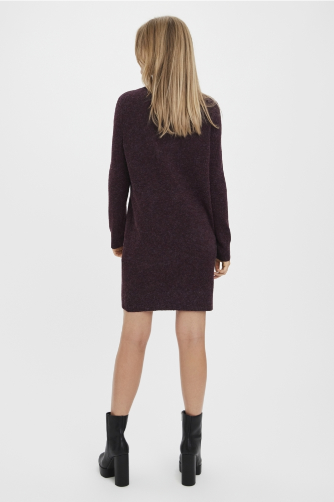 Vero Moda bordeaux dames jurk | Model achteraanzicht