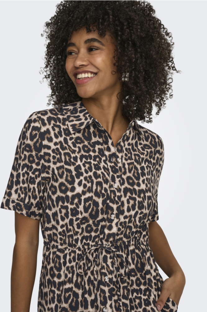 Only beige dames jurk | Close up