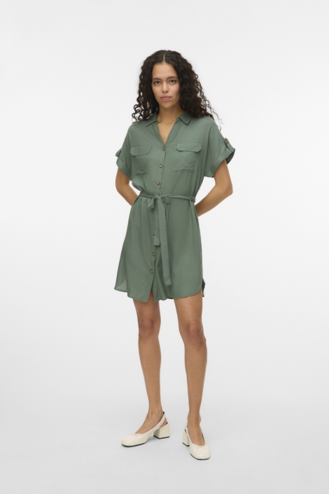 Vero Moda groene dames jurk | Model vooraanzicht